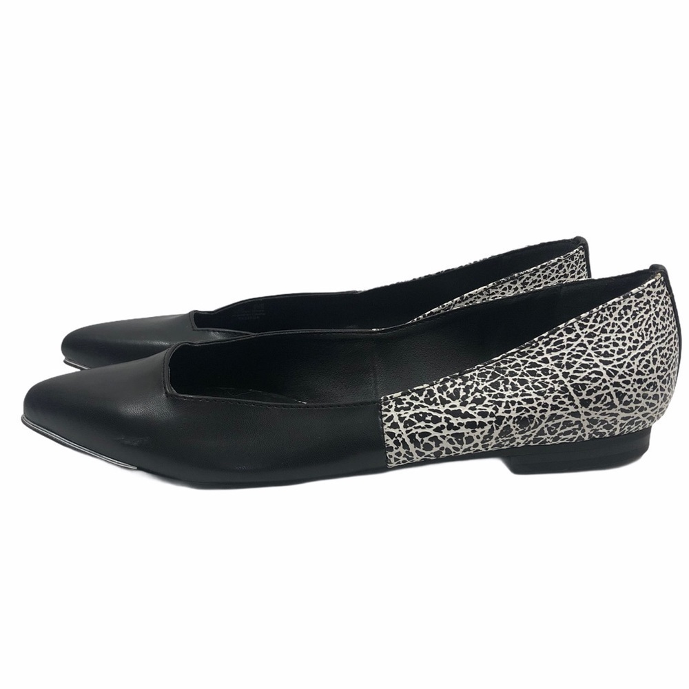 Circus by Sam Edelman Ellissa Pointed Toe Flat 7.5 Crackle Print Black White